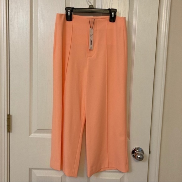 alice + olivia wide leg pants in light peach Size 2 - Picture 3 of 6